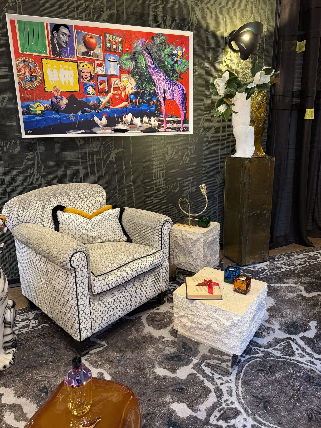 Living Il Cesendello — Poltrona e pop art
