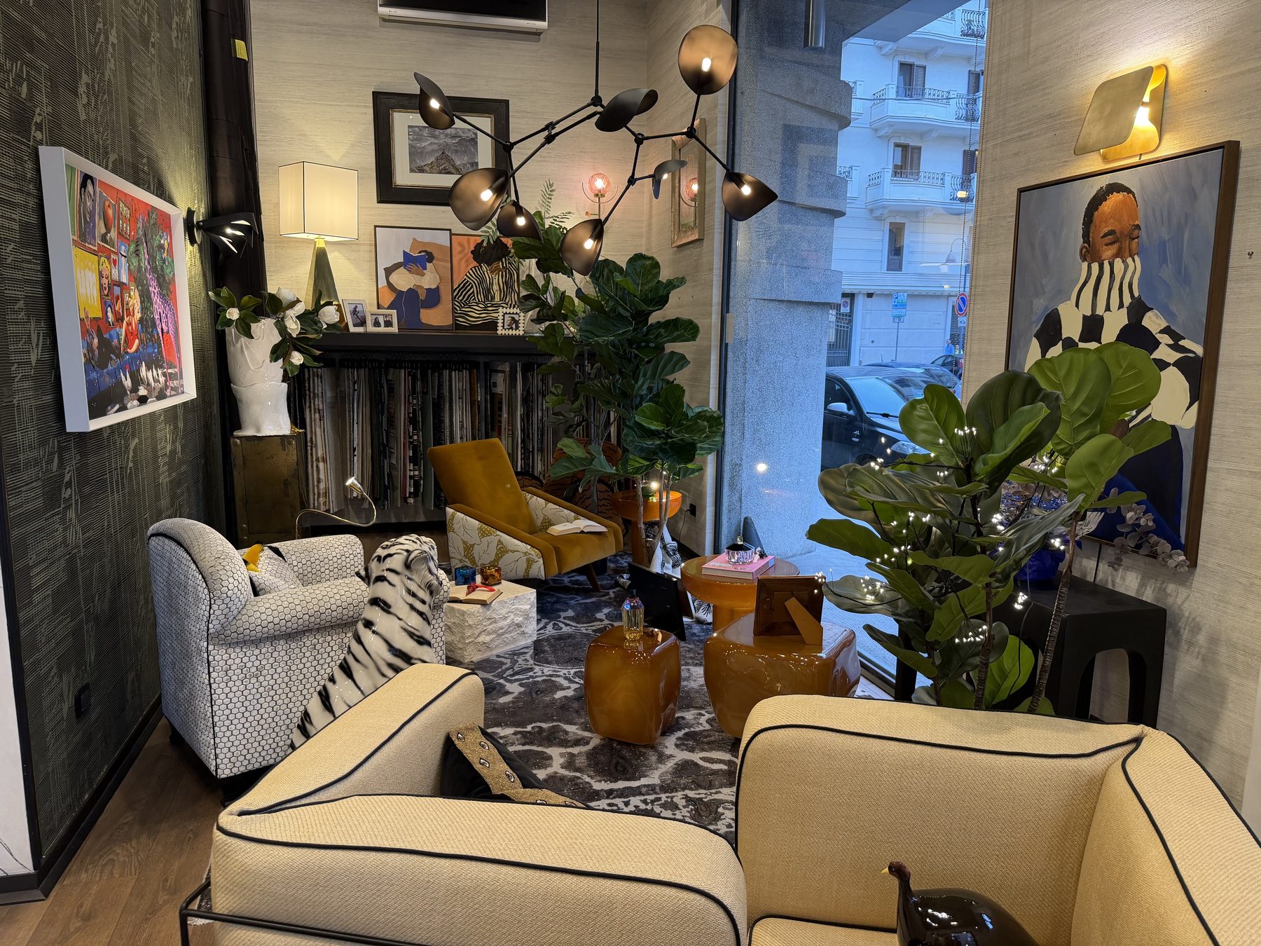Living Il Cesendello — Showroom e città