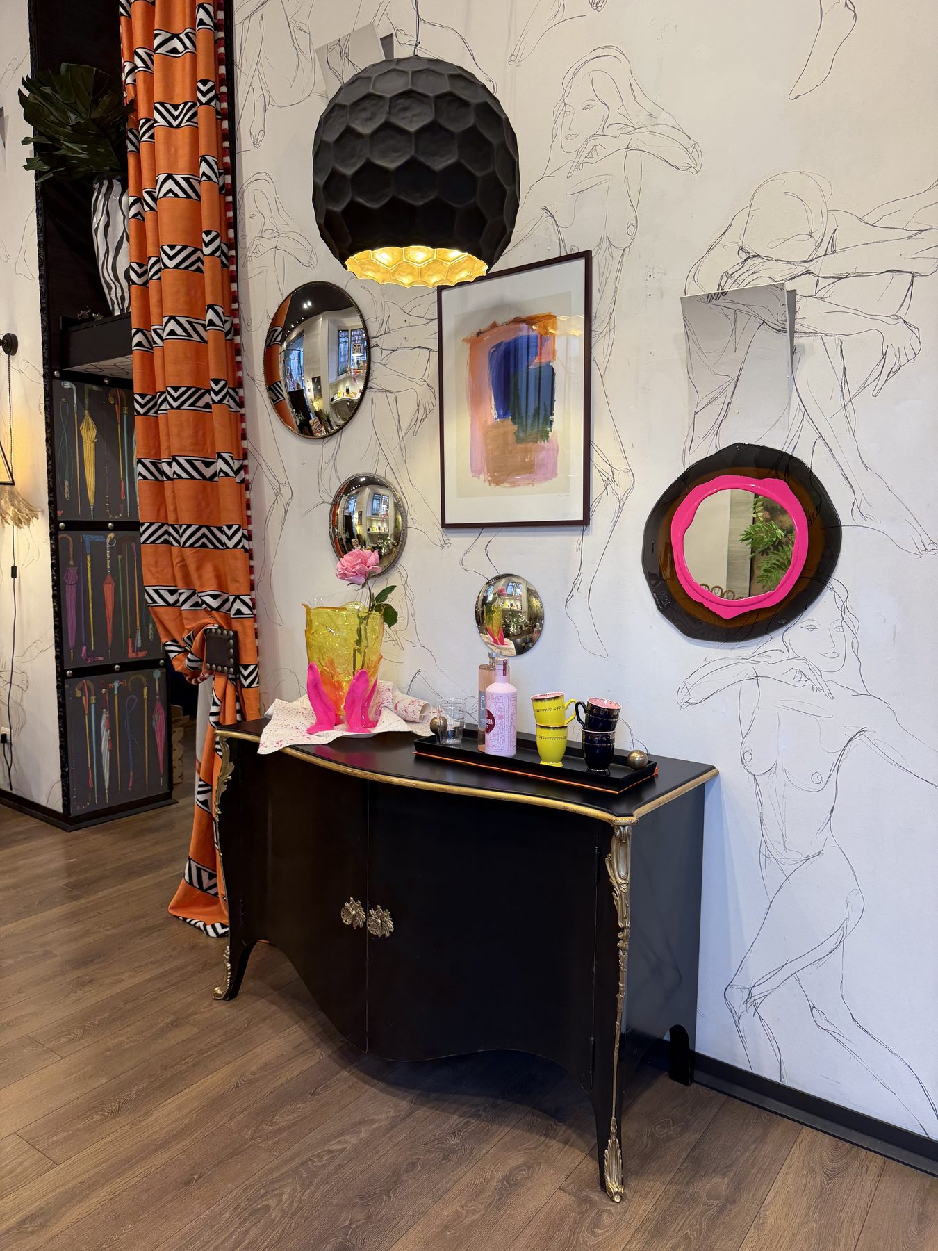Decor Il Cesendello — Consolle e specchi